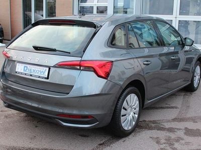 Grau Gebraucht 2025 Skoda Scala Essence Kleinwagen | 20.300 € (Superpreis)