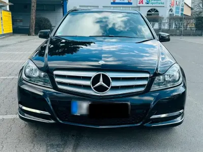 Gebraucht Mercedes C180 Avantgarde 156 PS (114 kW) 2013 Schwarz Limousine