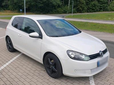 Gebraucht VW Golf VI 80 PS (58 kW) 2010 Weiß Kleinwagen