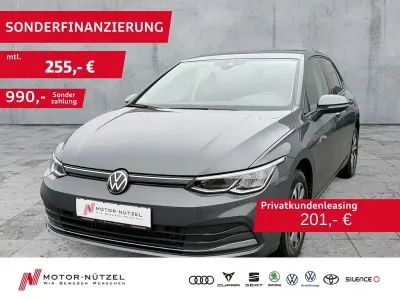 Używany VW Golf VIII Active 116 KM (85 kW) 2023 Szary Sedan/Limuzyna