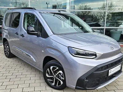 Neu Toyota Proace Verso City 100 kW (136 PS) 2026 Silver metallic Kombi