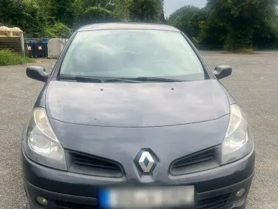 Gebraucht Renault Clio II 86 PS (63 kW) 2007 Schwarz Limousine
