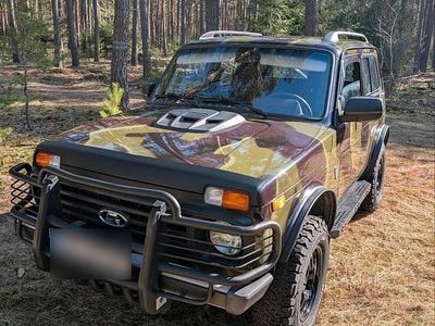 Gebraucht Lada niva 83 PS (61 kW) 2020 Andere farben SUV