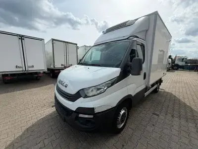 Gebraucht Iveco Daily 136 PS (100 kW) 2018 Weiss Van