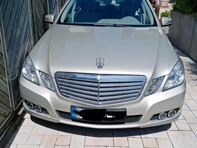 Gebraucht Mercedes E250 205 PS (150 kW) 2010 Gelb Limousine