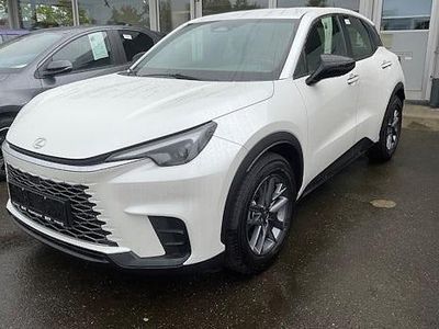 Neu Lexus LBX 136 PS (100 kW) 2026 Weiß SUV