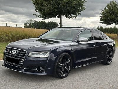 Audi S8