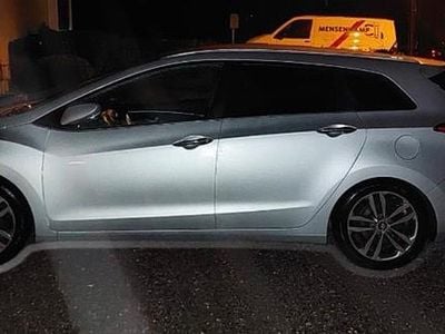 Silber Gebraucht 2015 Hyundai i30 Kombi | 9.499 € (Teuer)