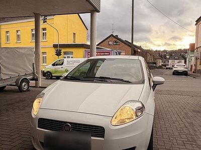 Gebraucht Fiat Punto 105 PS (77 kW) 2010 Weiß Kleinwagen