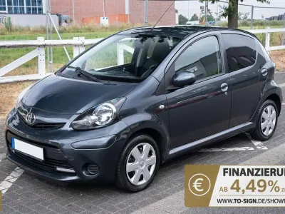 Gebraucht Toyota Aygo Connect Style 68 PS (50 kW) 2012 Anthracite grey Kleinwagen