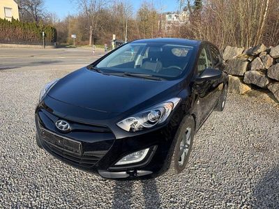Gebraucht Hyundai i30 Edition 110 PS (80 kW) 2014 Schwarz Limousine
