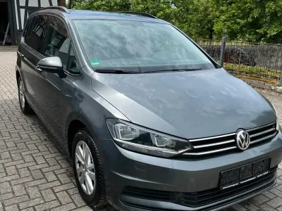 Gebraucht VW Touran 150 PS (110 kW) 2020 Grau Van / Kleinbus