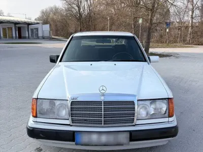 Gebraucht Mercedes 230 132 PS (97 kW) 1990 Weiß Limousine