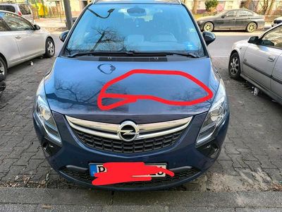 Second-hand Opel Zafira Tourer 131 CP (96 kW) 2012 Albastru Monovolum