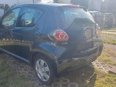 Gebraucht Toyota Aygo 68 PS (50 kW) 2009 Grau Kleinwagen