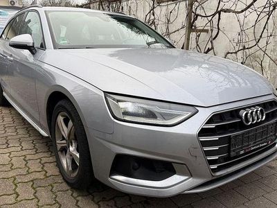 Silber (metallic) Gebraucht 2022 Audi A4 Sport Kombi | 17.999 € (Fairer Preis)