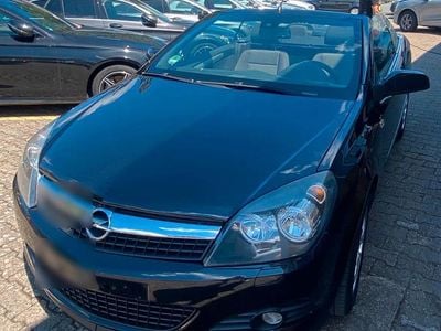 Gebraucht Opel Astra Cabriolet 140 PS (102 kW) 2009 Schwarz Cabrio