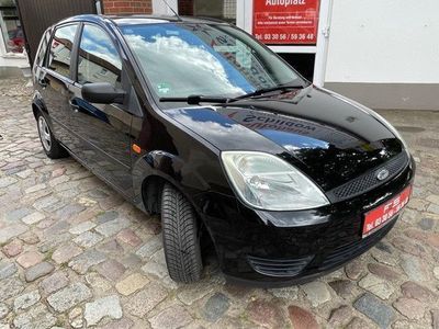 gebraucht Ford Fiesta 1.3 44 kW Ambiente TÜV NEU