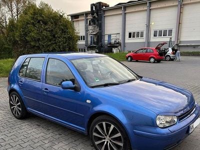 Usata VW Golf IV 116 CV (85 kW) 2000 Blu Berlina