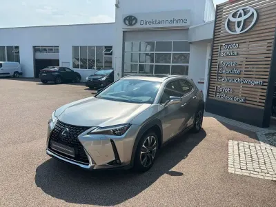 Gebraucht Lexus UX 250h Luxury Line 184 PS (135 kW) 2020 Silber SUV