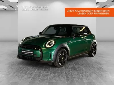 Gebraucht Mini Cooper SE 135 kW (184 PS) 2023 Grün Kleinwagen