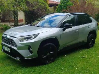 Gebraucht Toyota RAV4 Hybrid 185 PS (136 kW) 2020 Silber SUV