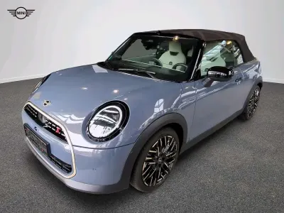 Occasion Mini Cooper S Cabriolet Favoured 204 PK (150 kW) 2024 Grijs Cabriolet