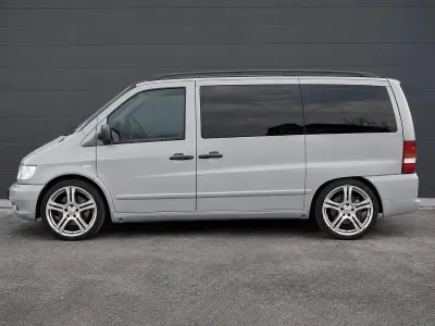 Gebraucht Mercedes V220 2001 Grau Van / Kleinbus