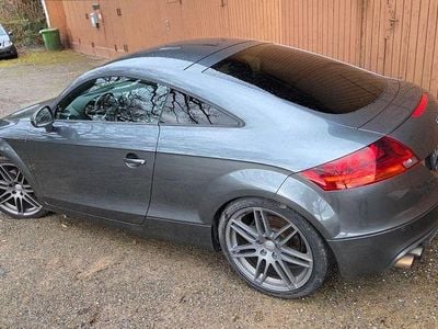 Grau Gebraucht 2011 Audi TTS Design Coupé | 9.900 €