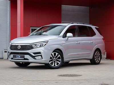 Gebraucht Ssangyong (KGM) Rodius Crystal 178 PS (130 kW) 2018 Silber Van / Kleinbus