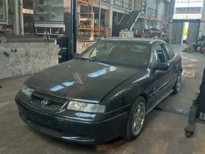Używany Opel Calibra Edition 116 KM (85 kW) 1997 Czarny Coupe