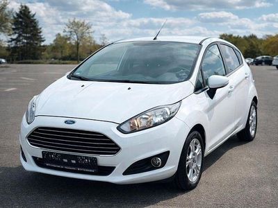 Gebraucht Ford Fiesta SYNC Edition 80 PS (58 kW) 2014 Weiß Kleinwagen
