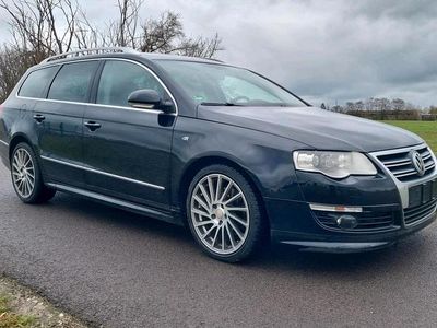 Second-hand VW Passat R-line 150 CP (110 kW) 2010 Negru Break
