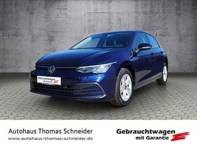 Second-hand VW Golf VIII Life 150 CP (110 kW) 2022 Albastru Hatchback