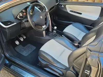 Gebraucht Peugeot 207 CC Roland Garros 120 PS (88 kW) 2009 Schwarz Cabrio