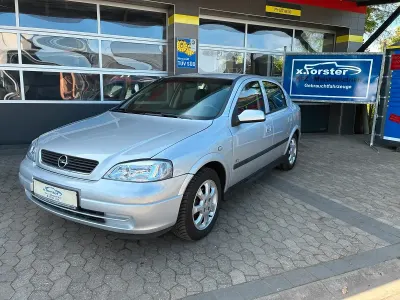 Gebraucht Opel Astra 103 PS (75 kW) 2003 Silber Limousine