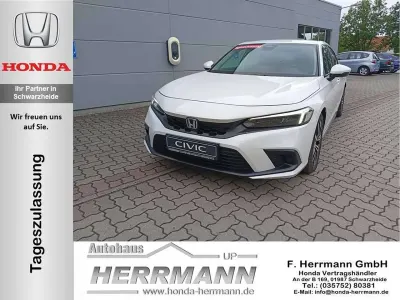 Neu Honda Civic Elegance 184 PS (135 kW) 2025 Platinum white p. Limousine