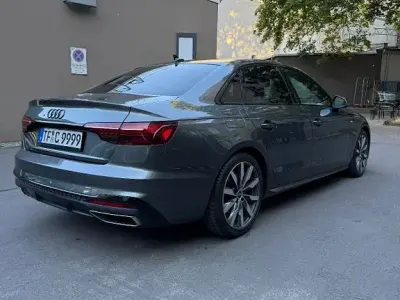 Gebraucht Audi A4 S-Line 150 PS (110 kW) 2022 Grau Limousine