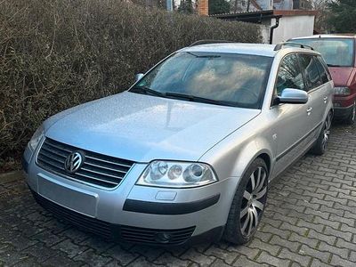 Begagnad VW Passat R 130 HK (95 kW) 2003 Grå Kombi