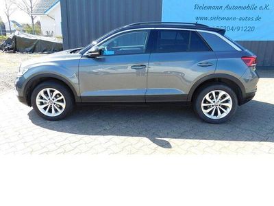 Usado VW T-Roc Life 150 HP (110 kW) 2023 Cinzento SUV