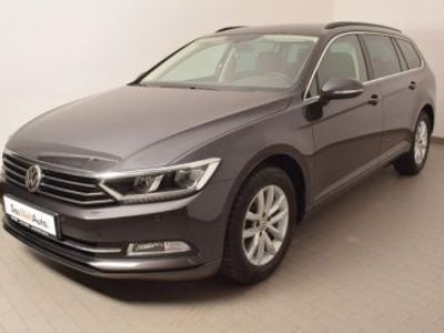 Gebraucht VW Passat Comfortline 150 PS (110 kW) 2018 Grau metallic Kombi