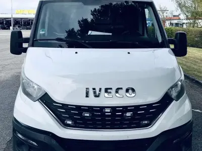 Gebraucht Iveco Daily 136 PS (100 kW) 2021 Weiß Van