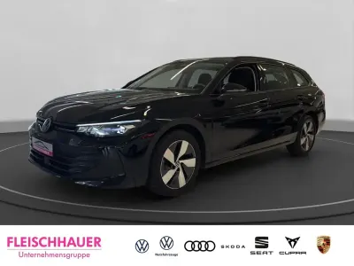 Gebraucht VW Passat Basis 150 PS (110 kW) 2025 Schwarz Kombi