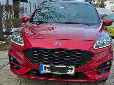 Używany Ford Kuga ST-Line X 224 KM (164 kW) 2021 Czerwony SUV