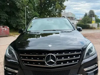 Gebraucht Mercedes ML350 254 PS (186 kW) 2012 Schwarz SUV