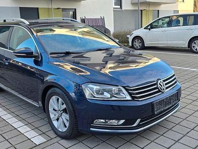 Gebraucht VW Passat Highline 140 PS (102 kW) 2012 Blau Limousine