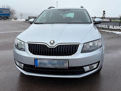 Silber Gebraucht 2013 Skoda Octavia Kombi | 11.950 € (Fairer Preis)