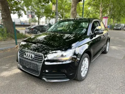 Gebraucht Audi A1 Attraction 86 PS (63 kW) 2015 Schwarz Kleinwagen