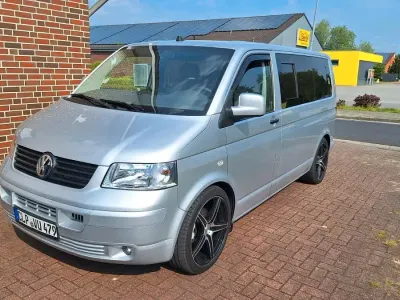 Używany VW Caravelle 174 KM (127 kW) 2005 Srebrny Van