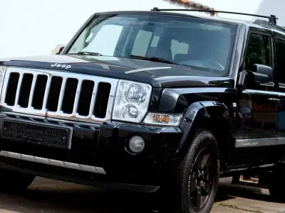 Gebraucht Jeep Commander Limited 218 PS (160 kW) 2007 Schwarz SUV